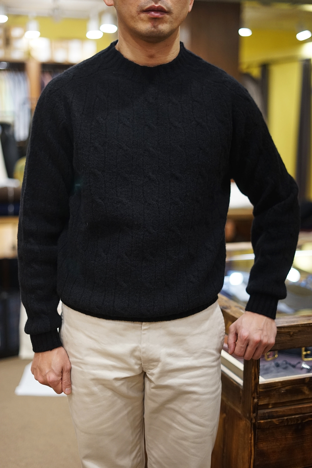 FINLAY CREW CABLE BLACKEsk Valley Knitwear(에스크 밸리)